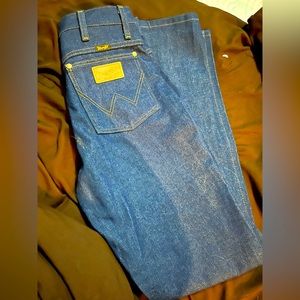 Wrangler men’s jeans 31x33 new never worn